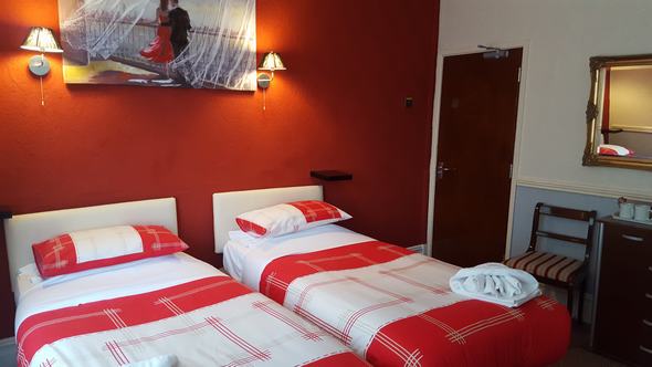 Lanayr Hotel Twin Room